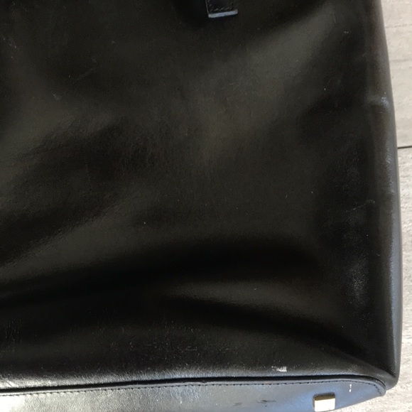 Apostrophe Genuine Leather Black Tote Handbag Purse with Zippered Pocket - Picture 11 of 11